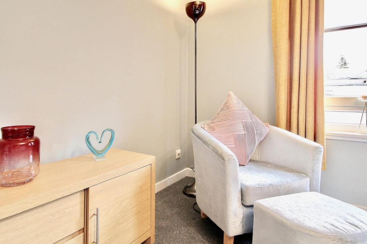 Railroad Apartment Wishaw  Zewnętrze zdjęcie